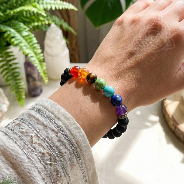 Pulseira Vulcânica dos 7 Chakras de 8mm, contas alusaivas aos 7 chakras e lava vulcânica