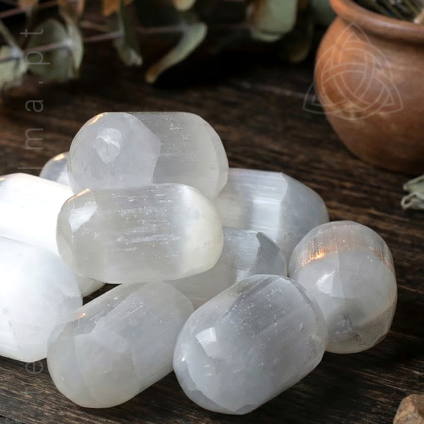 Pedra, Mineral, Selenite Rolada de tamanho médio, Origem Marrocos, 25 a 30mm, 600px