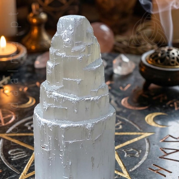 Torre de Selenite com cerda de 10cm de altura, acabamento rústico em torre, img3, 600px