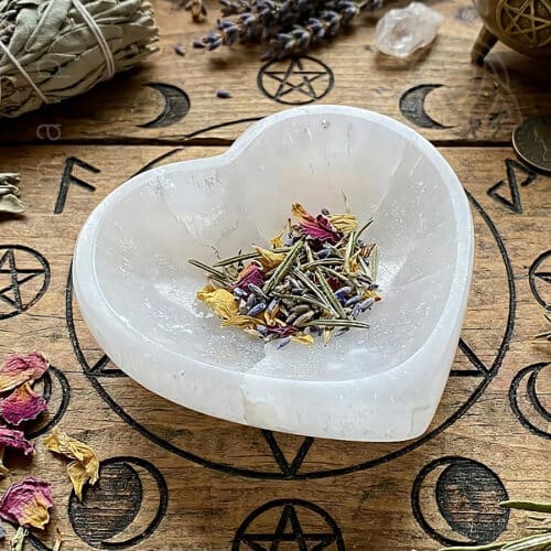 Taça de Selenite em forma de coração de tamanho 110 a 120mm, 600px