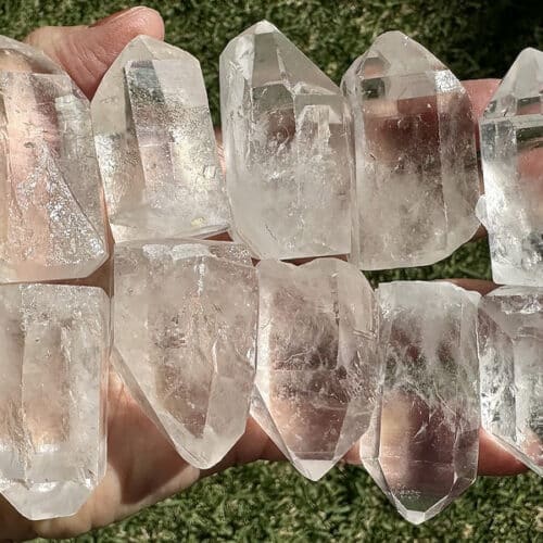 Ponta de Quartzo Pé Serrado 600px