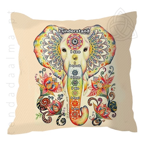 Almofada feita na Índia com Elefante da Sorte 500px