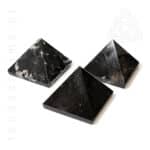 Piramide de Turmalina Negra, 70/100 grs, 500px