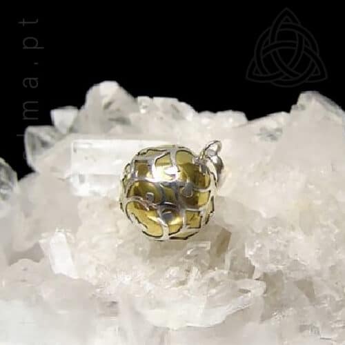 Chamador de anjos bola dourada com furnitura prateada, 600px