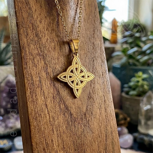 Fio com Nó de Bruxa em aço dourado, img1, 500px