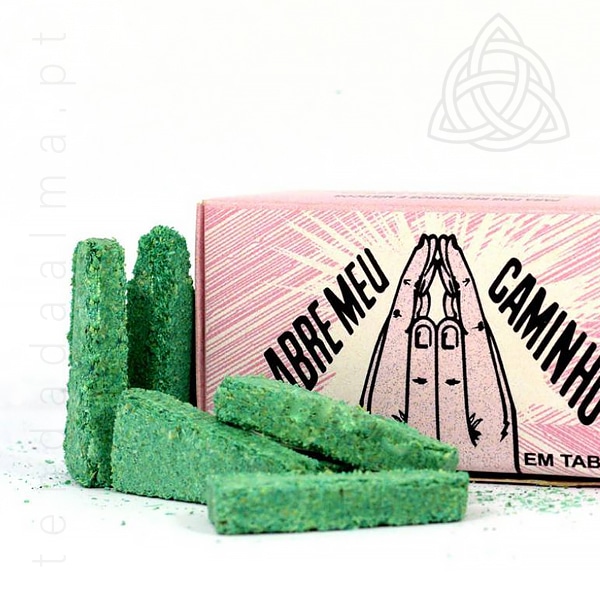 Defumador Divino Abre Meu Caminho em tabletes, detail, fabrico artesanal no Brasil, 600px