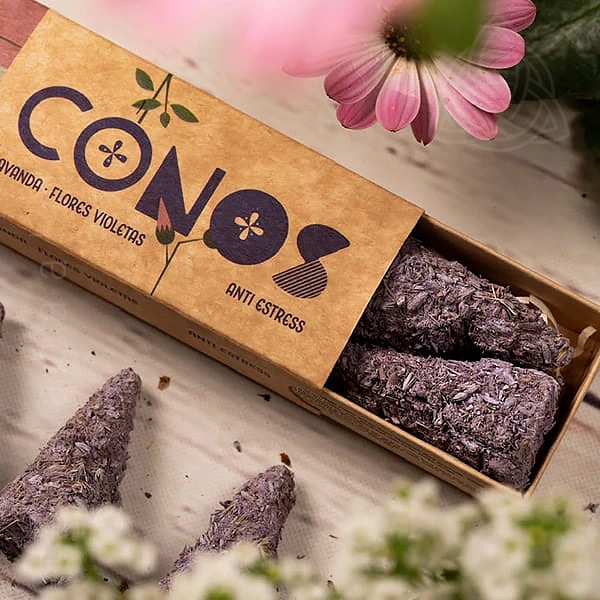 Incenso em Cone Natural de Lavanda e Violetas da famosa marca Sagrada Madre, Argentina, details 2, 600px