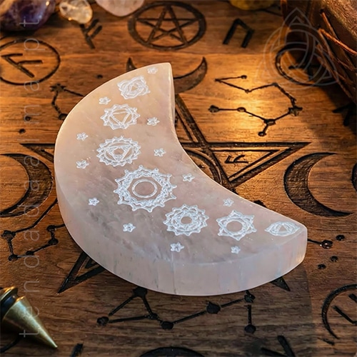 Base de selenite em forma de lua com chakras de 90 a 100mm de comprimento, 500px