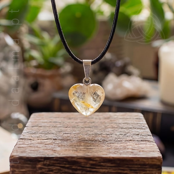 Fio com Coracao de Citrino médio com 25mm, 600px