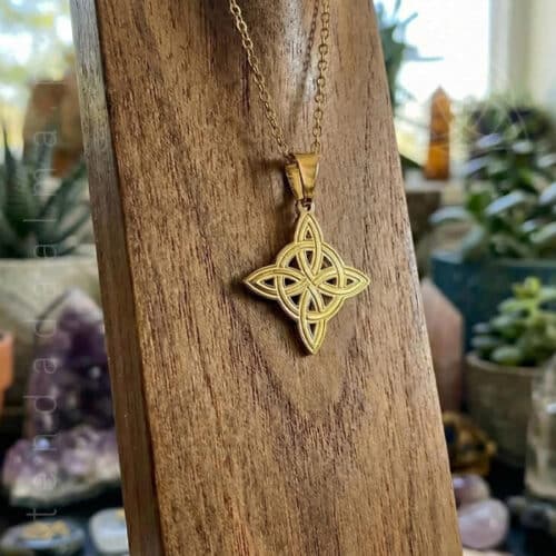 Fio com Nó de Bruxa em aço dourado com 20mm, img1, 600px