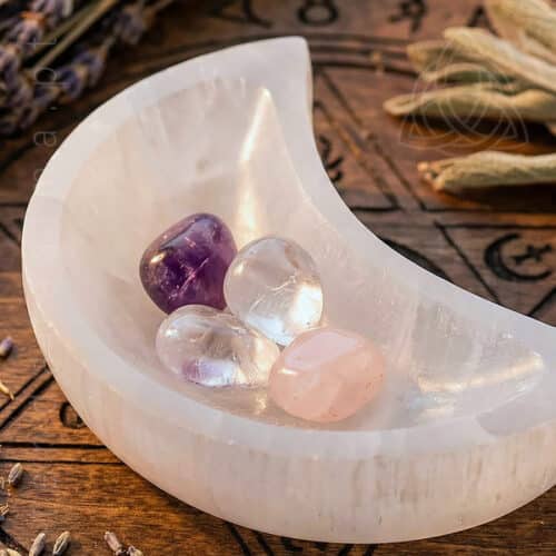 Taca de selenita em forma de lua de 90 a 100mm de comprimento, 600px