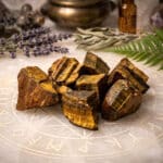 Pedra, Mineral, Cristal, Olho de Tigre, Tiger Eye, em Bruto, 30/50 grs., 500px