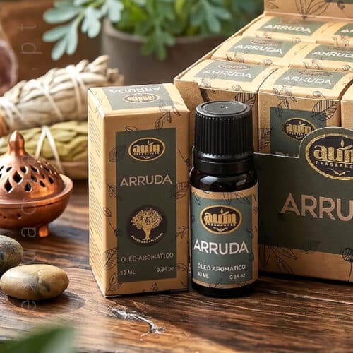 Oleo aromatico de Arruda da linha organica da AUM Fragrance. Também conhecido como Essencia aromatica. Produto natural feito na Índia.
