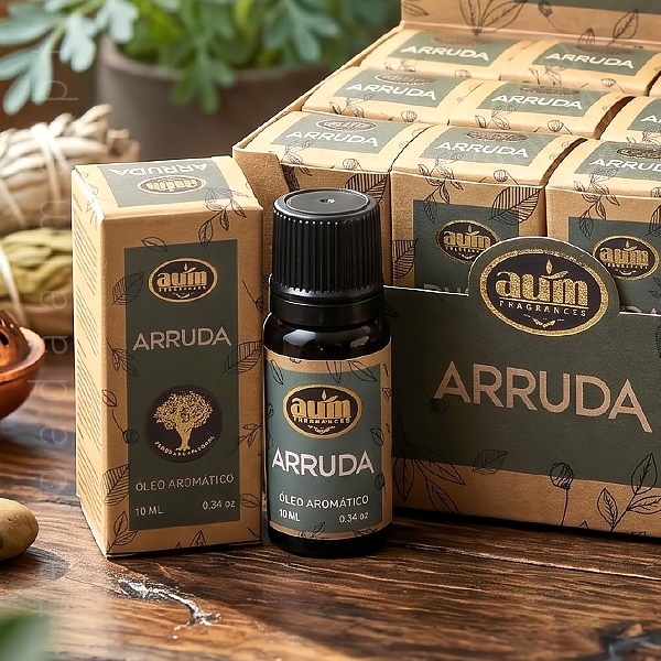 Oleo aromatico de Arruda da linha organcia da AUM Fragrance. Também conhecido como Essencia aromatica. Produto natural feito na Índia.
