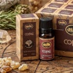 Oleo aromatico de Copal da linha organica da AUM Fragrance. Também conhecido como Essencia aromatica. Produto natural feito na Índia.