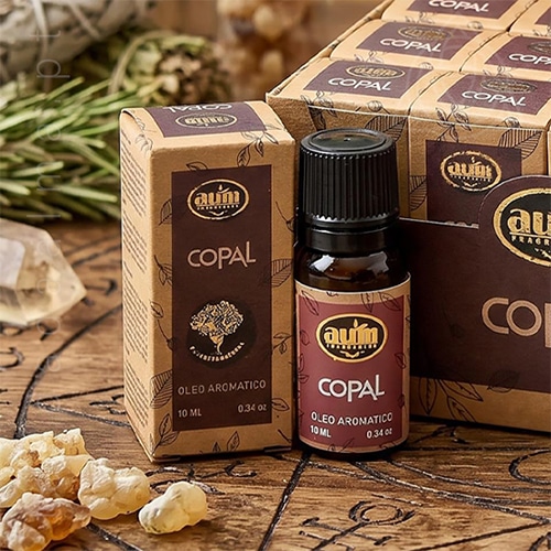 Oleo aromatico de Copal da linha organica da AUM Fragrance. Também conhecido como Essencia aromatica. Produto natural feito na Índia.