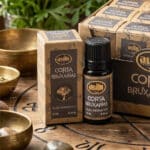 Oleo aromatico Corta Bruxarias da linha organica da AUM Fragrance. Também conhecido como Essencia aromatica. Produto natural feito na Índia.