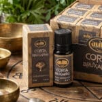 Oleo aromatico Corta Bruxarias da linha organica da AUM Fragrance. Também conhecido como Essencia aromatica. Produto natural feito na Índia.