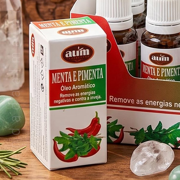 Oleo aromatico Menta e Pimenta da linha standard da AUM Fragrance. Também conhecido como Essencia aromatica. Produto feito na Índia.