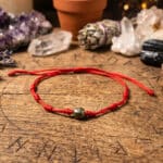 Pulseira vermelha dos 7 nos com pirite, pirita feita à mão, artesanal
