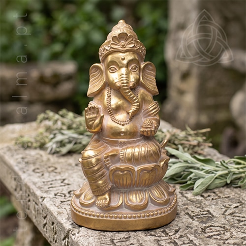 Estatueta de Ganesh alto com 25cm. Imagem adequada a exterior.