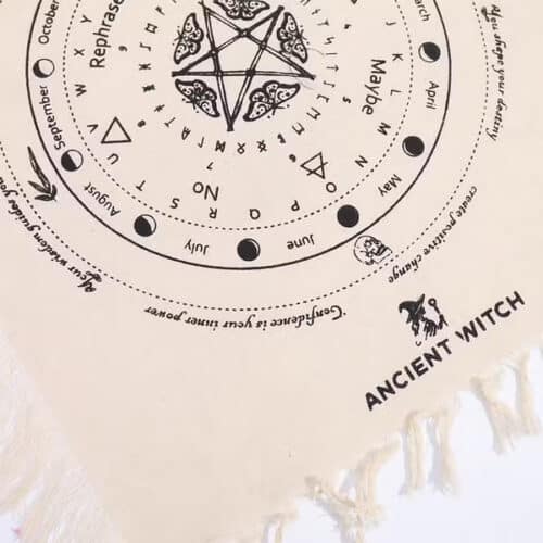 Pano para pendulo em algodao puro com borboleta e pentagrama, cor natural e preto