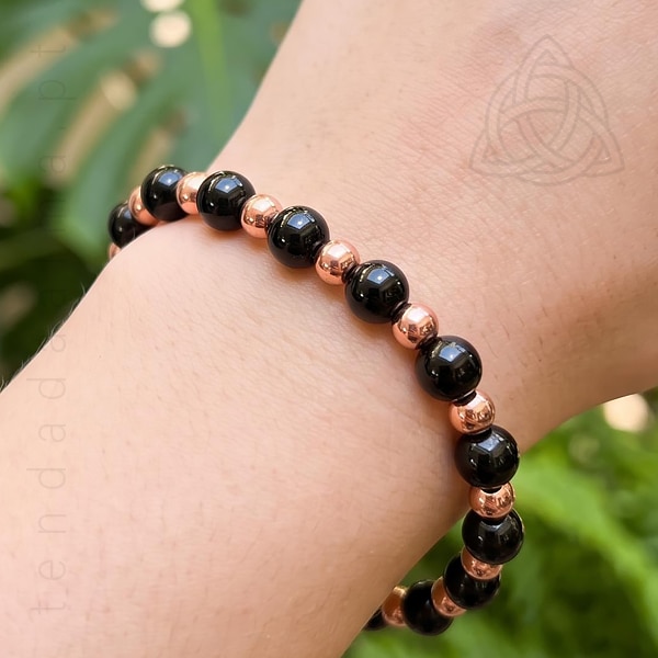 Pulseira banhada a cobre e Turmalina Negra com esferas de 8 mm